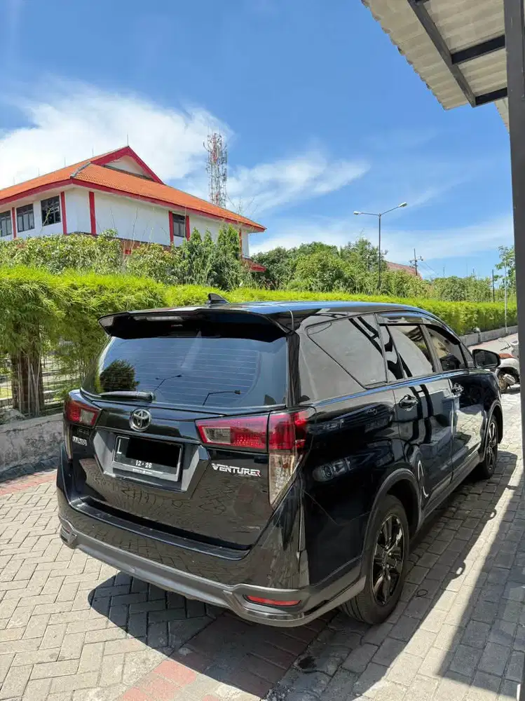 Innova Venturer Diesel Matic 2021