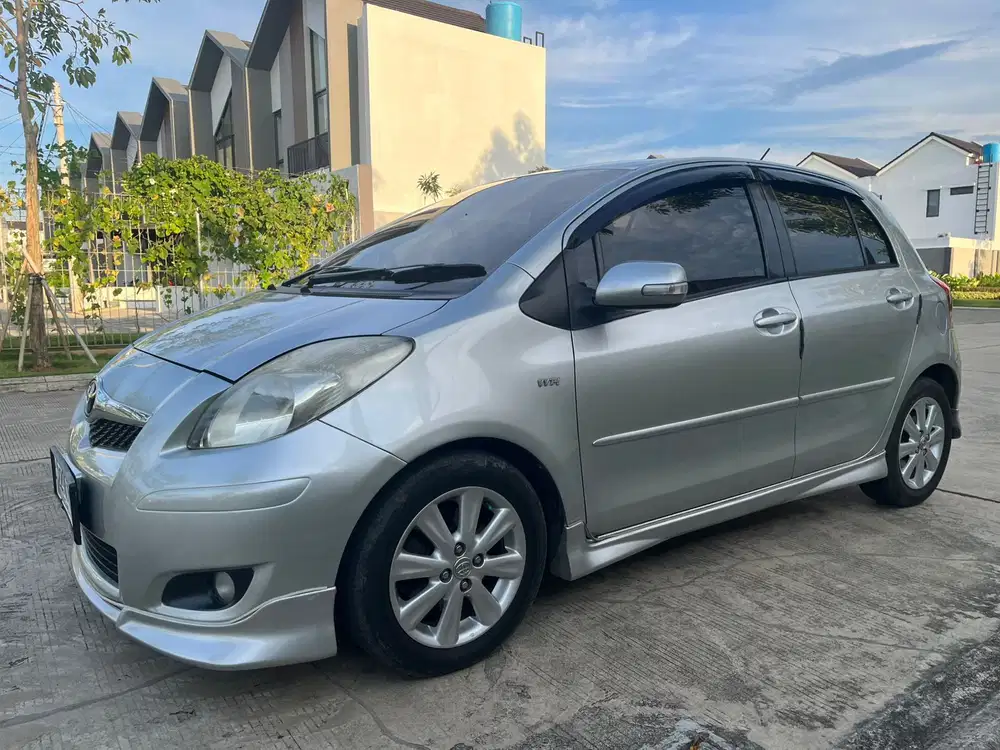 Toyota Yaris 2010 type S Limited