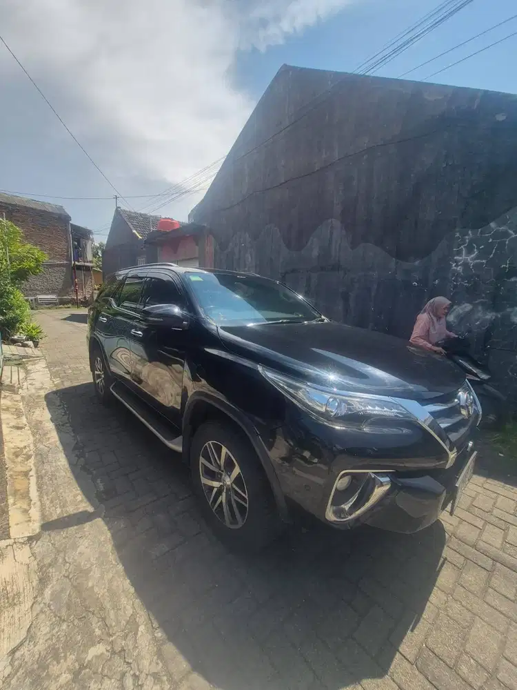 FORTUNER 2.4 VRZ 4×2 AT 2020 Hitam Black Metallic 2019 2021 Jual Cepat