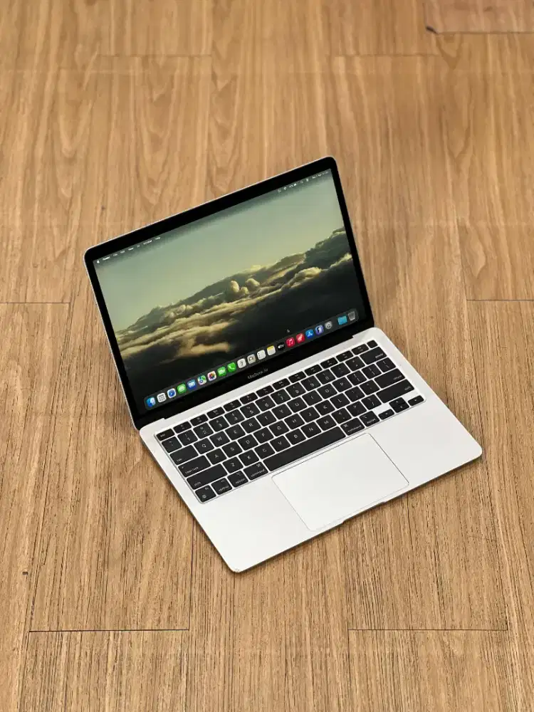 MacBook Air M1 2020 13inch 8/256