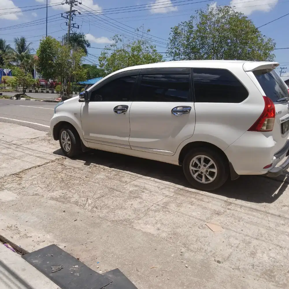 Di jual avanza brg mulus