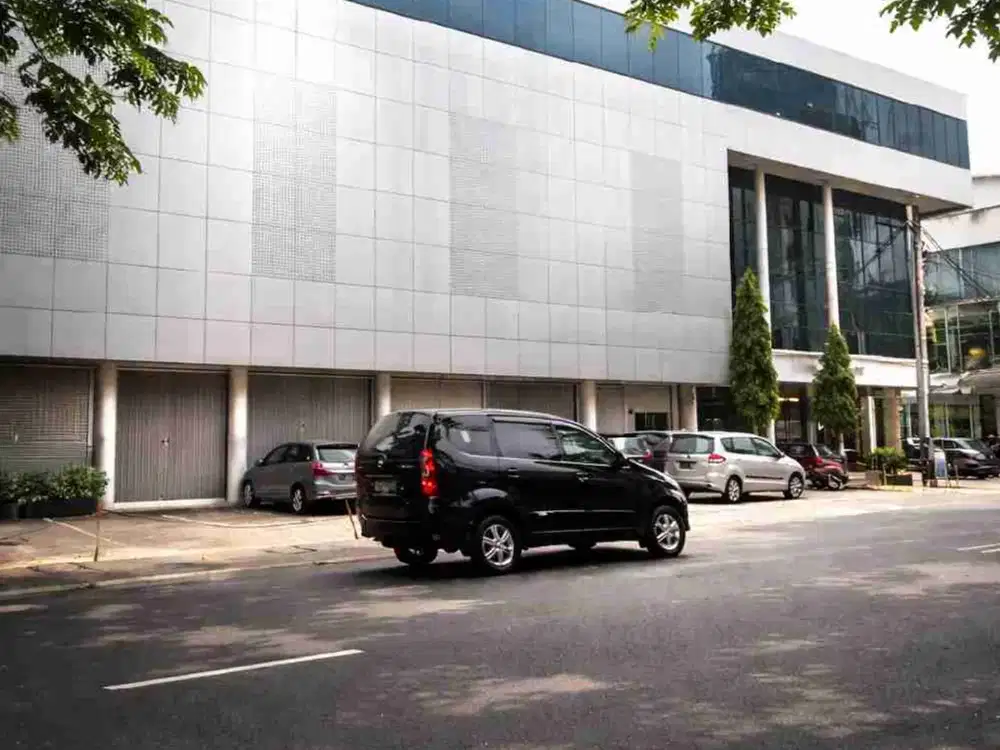 Disewakan Gedung 4lt dekat Pondok Indah Kebayoran Baru Ada Lift