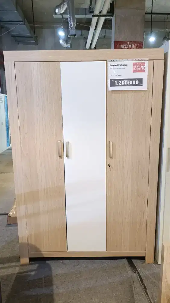 LEMARI PAKAIAN BESI SELMA INFORMA MURAH