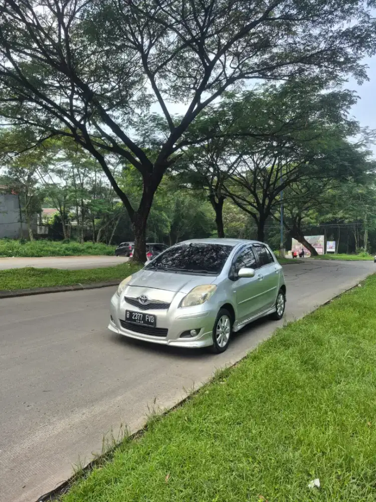 Dijual Toyota Yaris 1.5 S Limited automatic th 2010