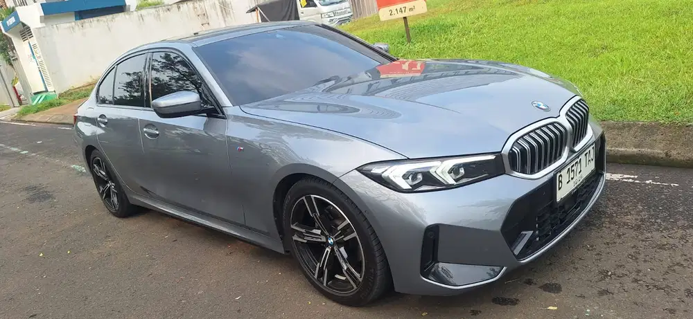 BMW 330i 2024 Bensin