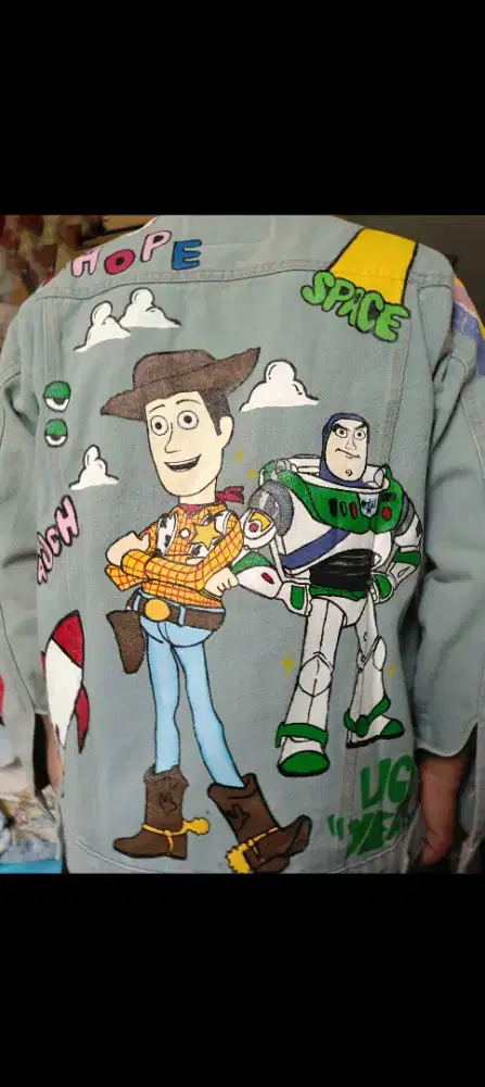 Dijual Jaket lukisan Toy Story ex Koleksi size M.