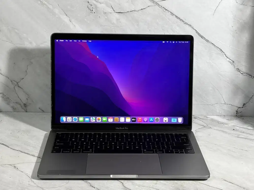 Macbook pro no touchbar 2017 / CORE I5 / RAM 8GB / SSD 256GB