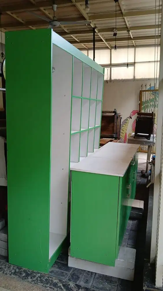 Rak Laundry Meja kasir Laundry