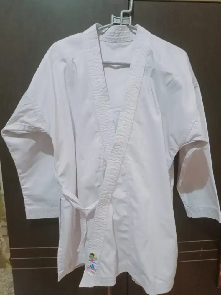 Di jual peralatan karate