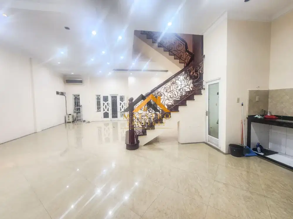 Dijual Rumah Siap huni di Komplek Cemara Asri Jalan Blueberry