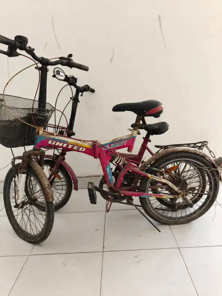 Sepeda lipat Genio Cardiff dan united quest