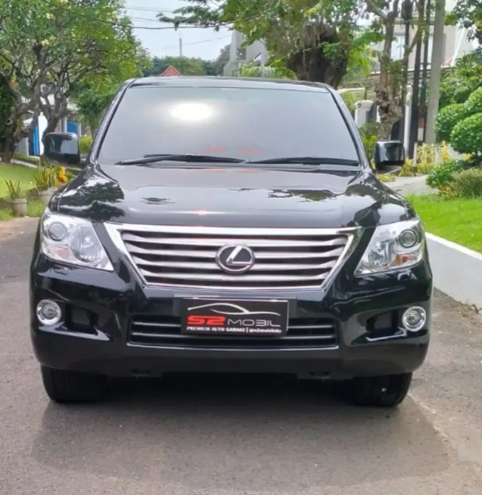 Lexus LX 570 At 2010 Bensin