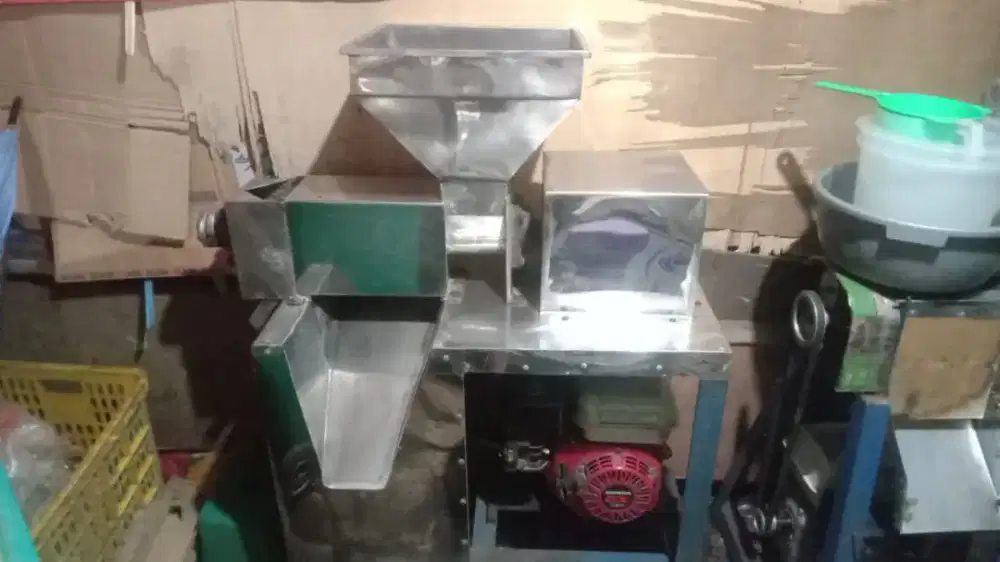 Dijual parutan kelapa second merek Honda 10 JT nego