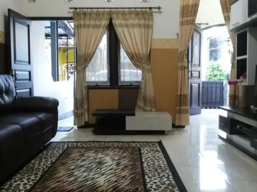 DISEWAKAN RUMAH MINIMALIS MODERN LOKASI STRATEGIS MAGUWO DEPOK SLEMAN