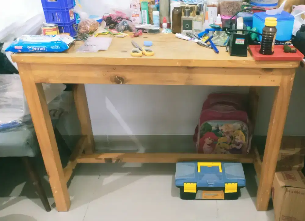 Meja tulis + 2 kursi