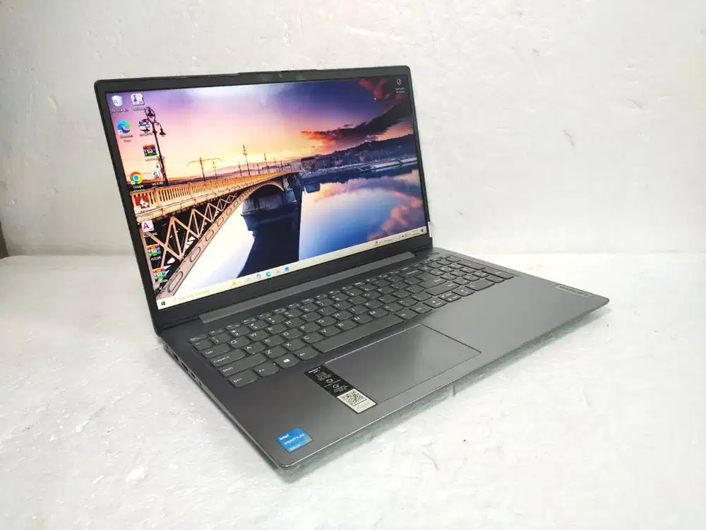 Lenovo Ideapad 3 15ITL6 pentium GOLD 7505 RAM 4GB SSD 256GB Layar FHD