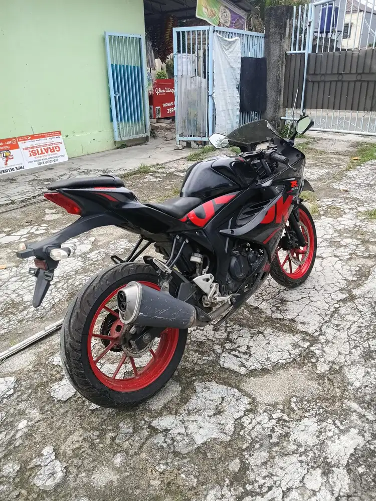 -Suzuki GSX 150cc