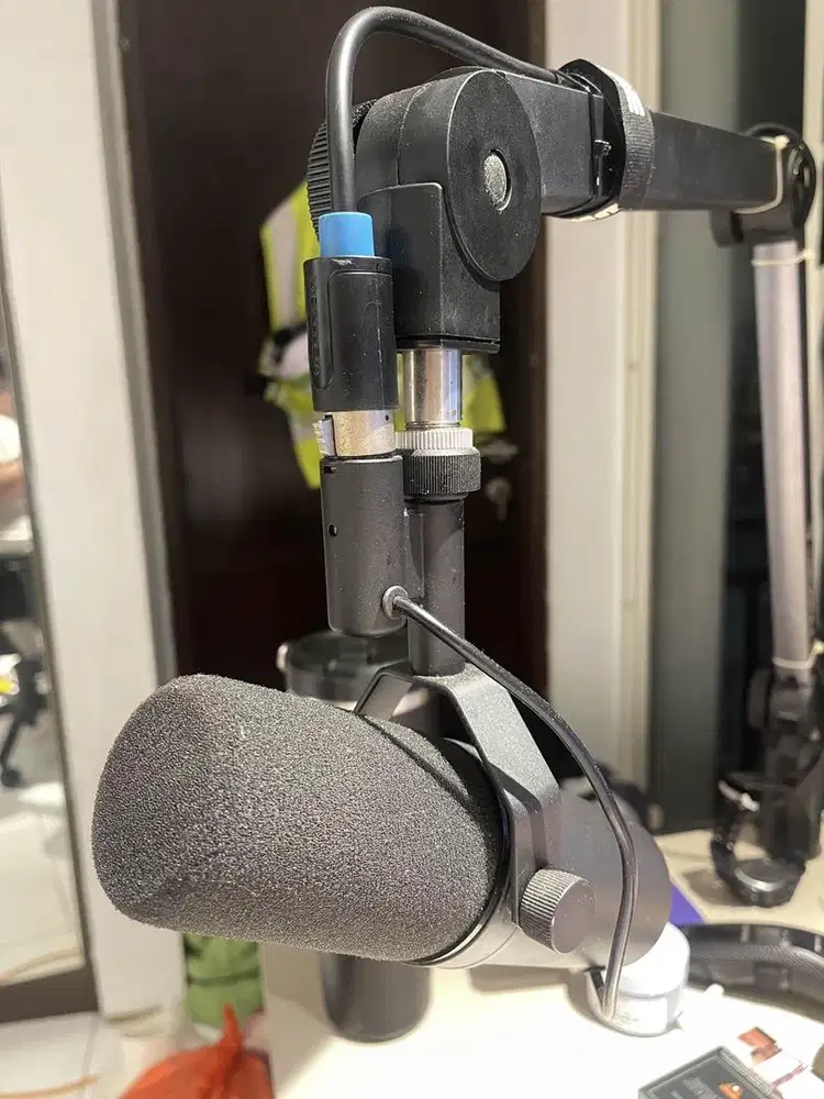 Shure SM7B + Focusrite solo 3rd + Thronmax boom arm