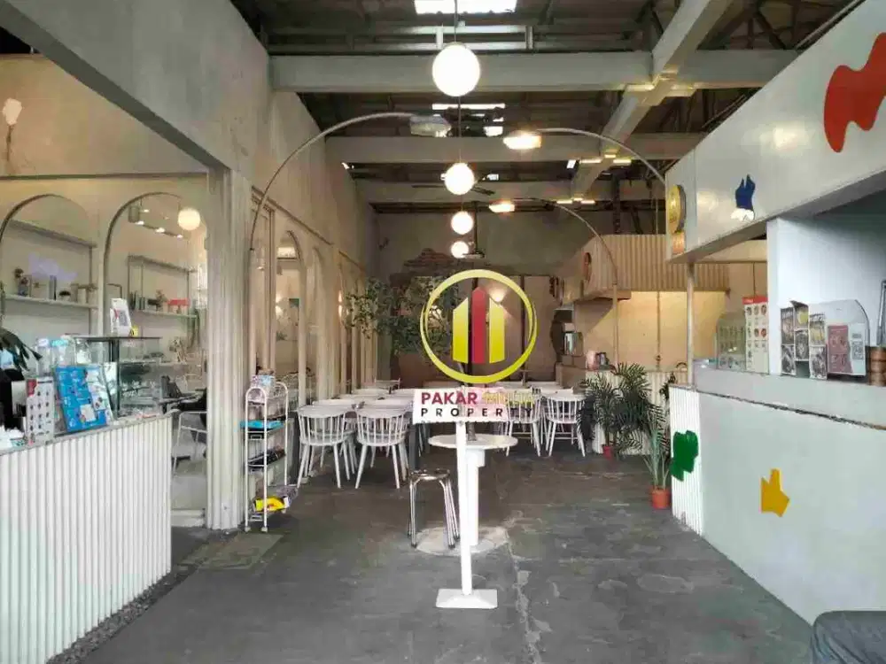 Rumah Untuk Usaha di Jalan Utama Turangga Lengkong