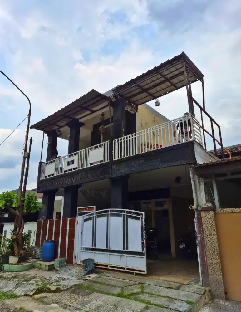 Di sewakan Rumah besar di pinang buana gardenia