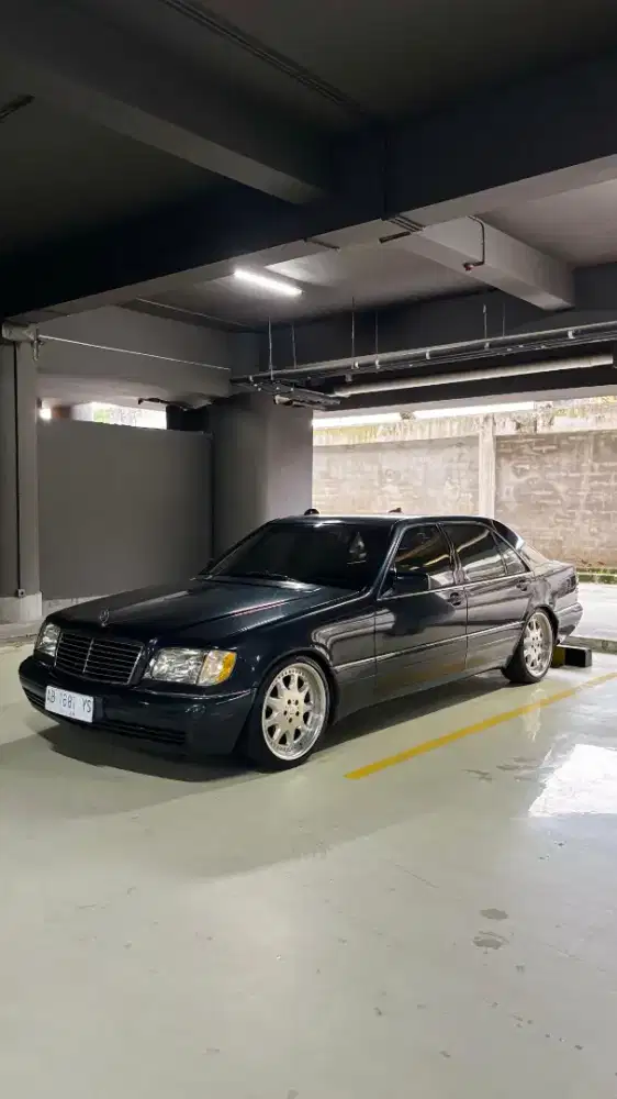 Mercedes-Benz W140 S320L S-Class