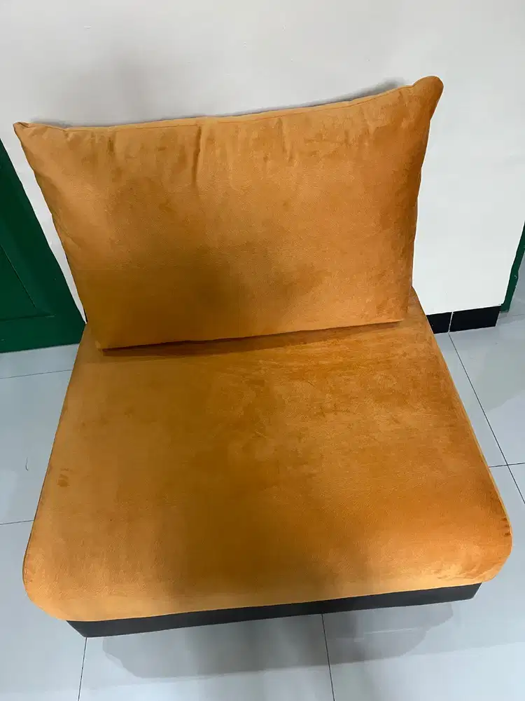 Di jual sofa bekas kualitas bahan premium