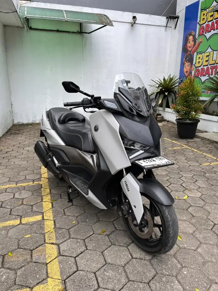 Yamaha xmax 2023 mulus