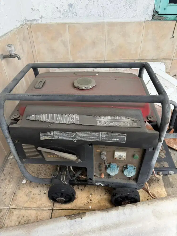 Genset bekas LGX 4000 EN