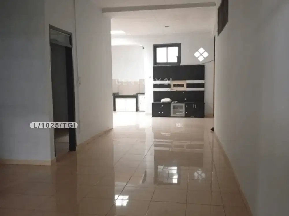 Rumah Nyaman Cocok Untuk Keluarga Strategis Di TKI 3 Bandung