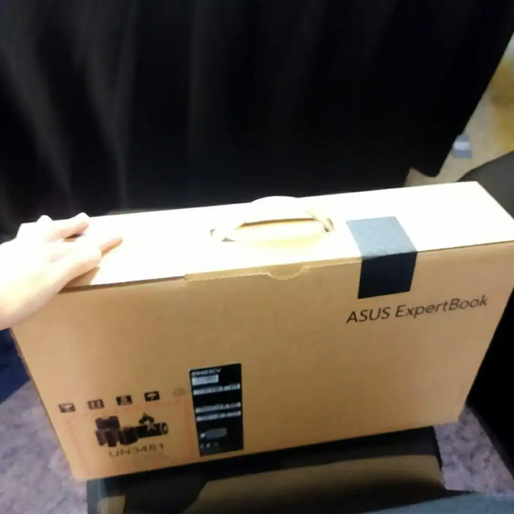 ASUS ExpertBook Laptop Baru Masih di Segel