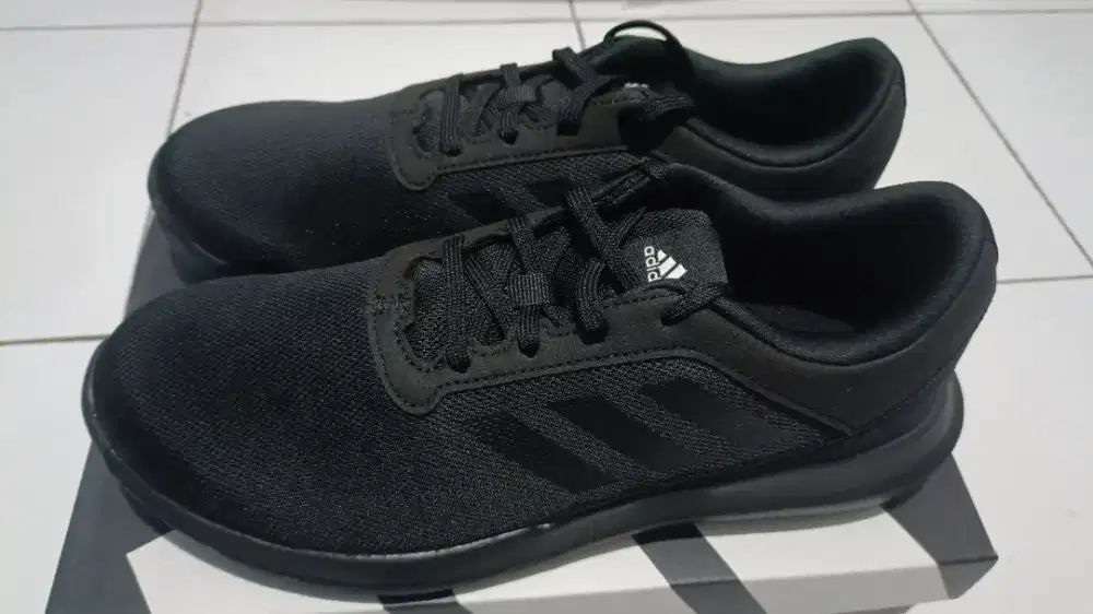 Sepatu Adidas Running CoreRacer Hitam