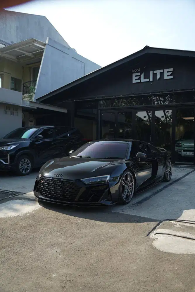 NIK 2021 Audi R8 V10 Quattro Mythos Black Metallic