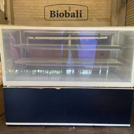 [Eks Outlet] GEA Rectangular Cake Showcase MR-750V 1.5 Meter - Premium