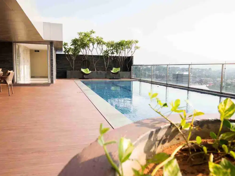 WARHOL LOUISE KIENE APARTEMEN SIMPANG LIMA FURNISH