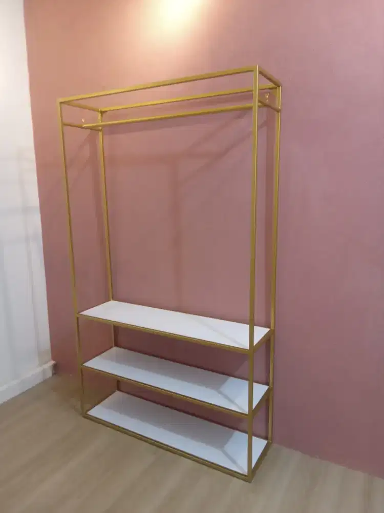 Tukang cat dan tukang hariann