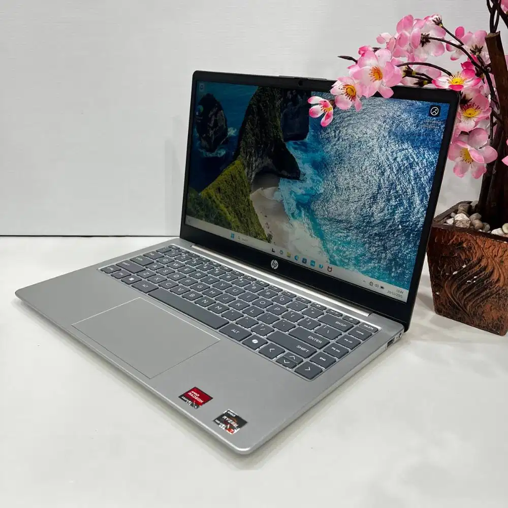 Laptop HP 14 EM0730AU EM0731AU Ryzen 7-7730U 16GB SSD 512GB