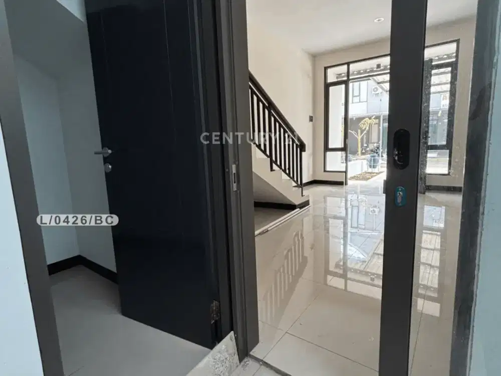 Rumah 2 Lantai Nyaman Di TKI 5 Cluster Gardenville Bandung