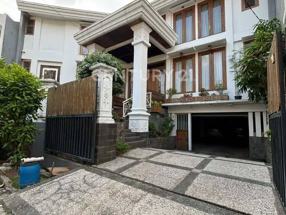 Rumah Mewah Ada Kolam Renang Di Bintaro  Sektor 9