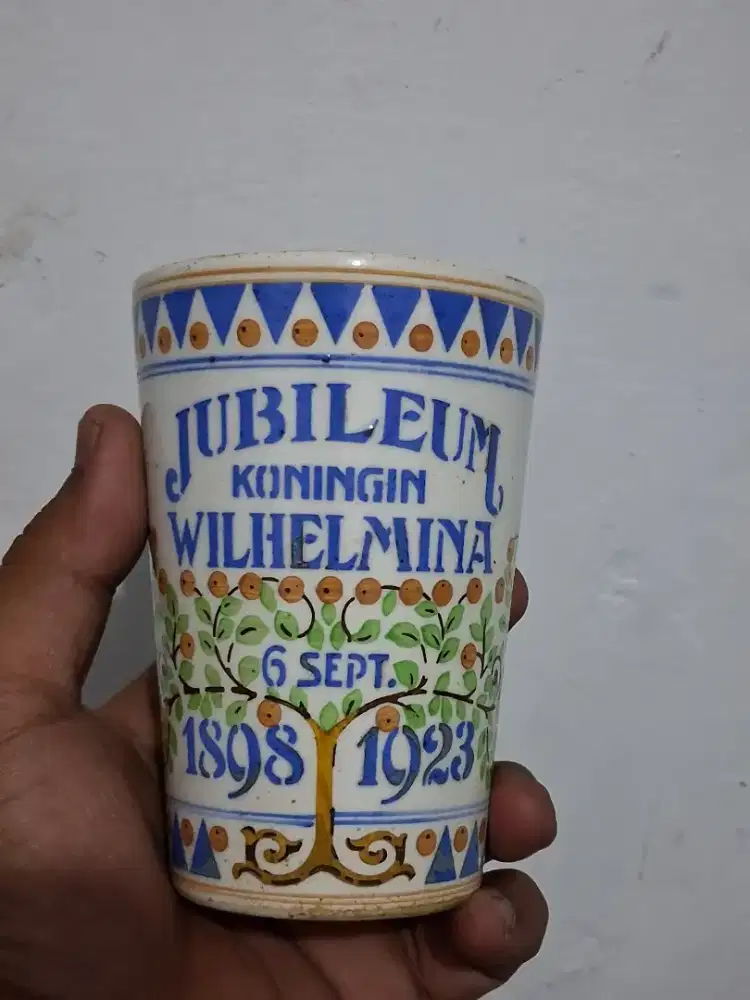 cangkir peringatan kuno (mug) belanda