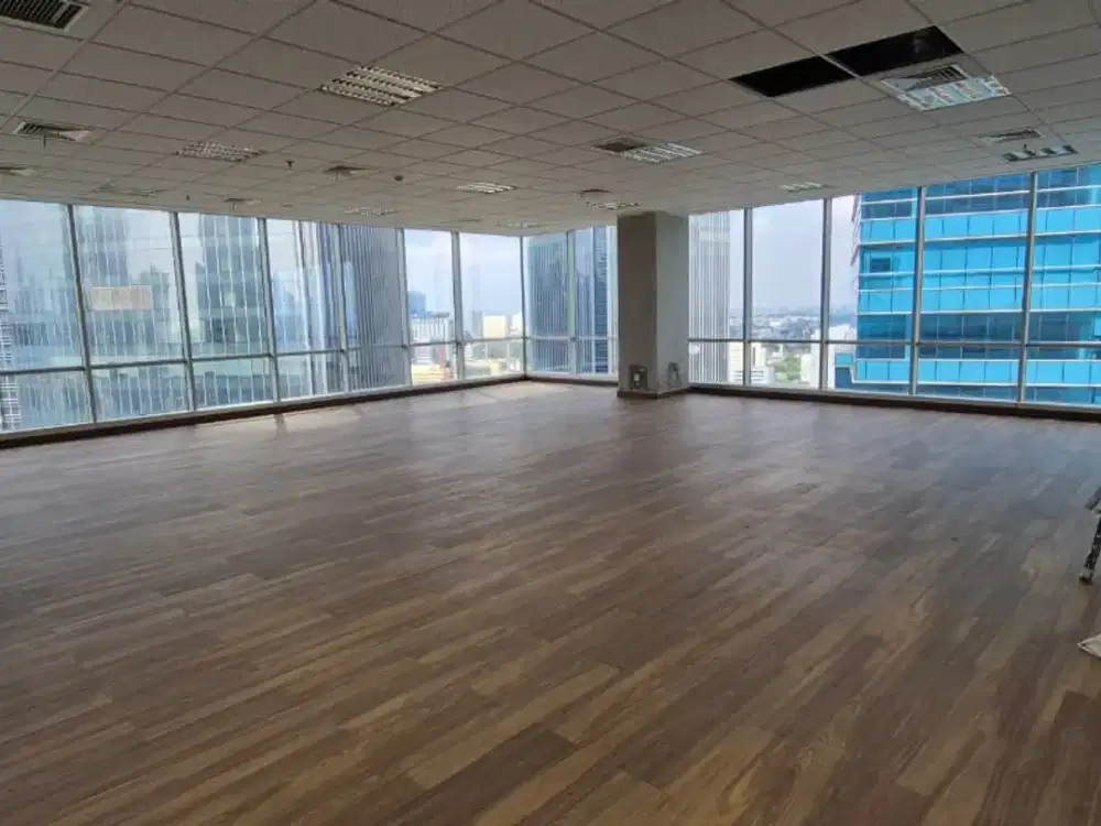 Office Space For Rent At Menara Sunlife, Located In The Prestigious Mega Kuningan - Golden Triangle Area Of Jakarta.