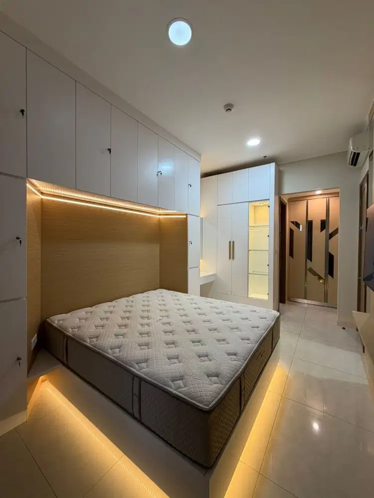 disewakan 2+1 bedroom full furnish taman anggrek residence