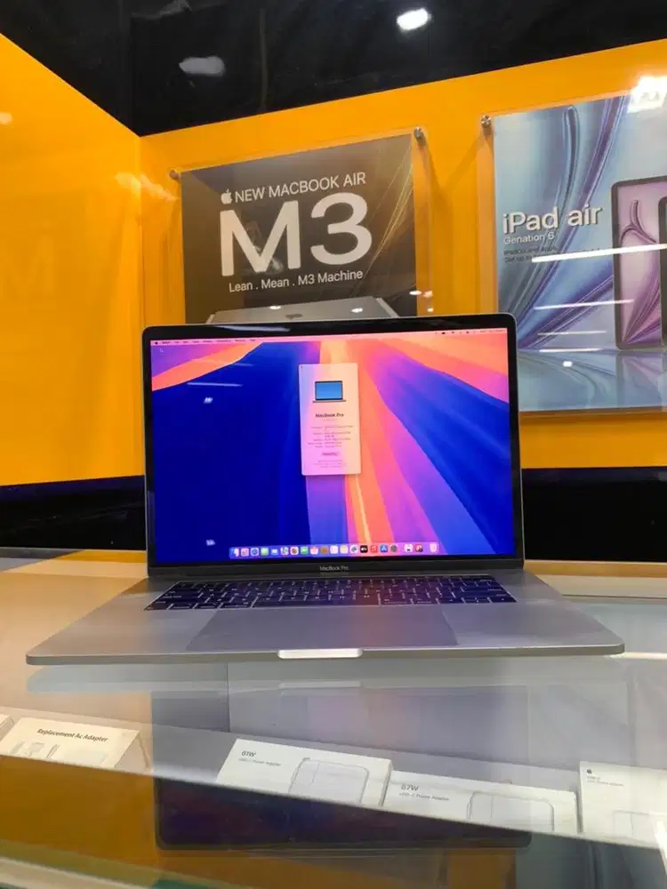 SECOND MACBOOK PRO 15 inch 2019 Core i7