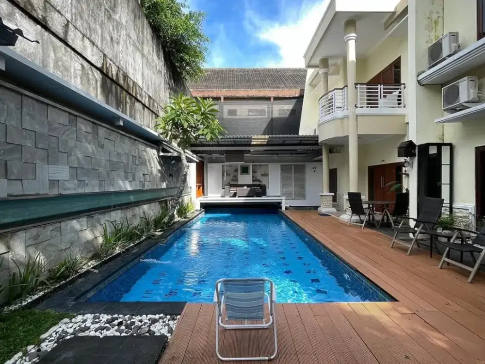 DISEWAKAN RUMAH VILLA KOLAM RENANG DEKAT KAMPUS SADHAR PAINGAN, MAGUWOHARJO, DEPOK, SLEMAN