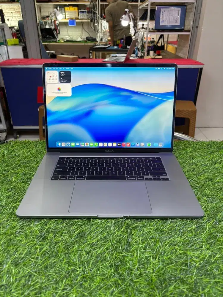 Jual Macbook Pro 2019 TB i9 32/512 VGA 4GB