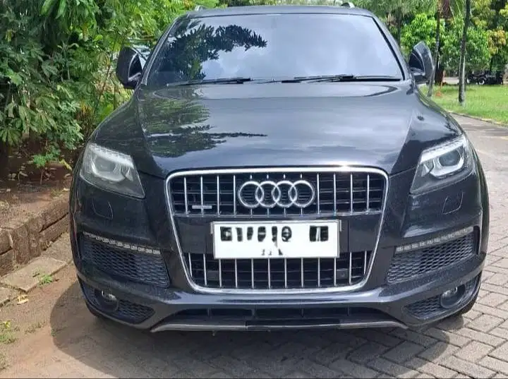 JUAL MOBIL AUDI Q7 2012 TFSI 3000