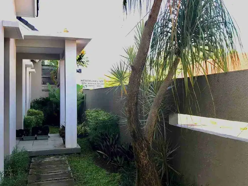 Rumah Sewa 2 Lantai Fully Furnished di Muding Kerobokan Kuta Utara Badung Bali