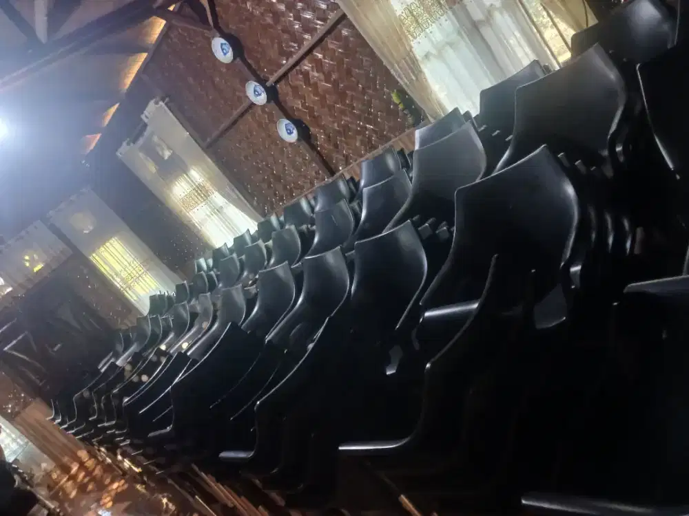 Di jual kursi dan meja bekas warkop !!