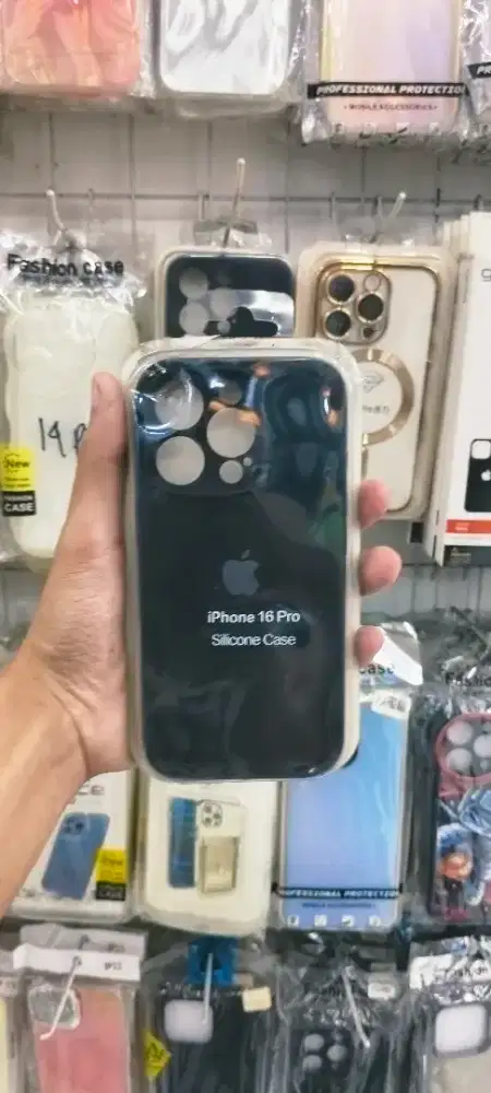 Casing iPhone 16 Pro