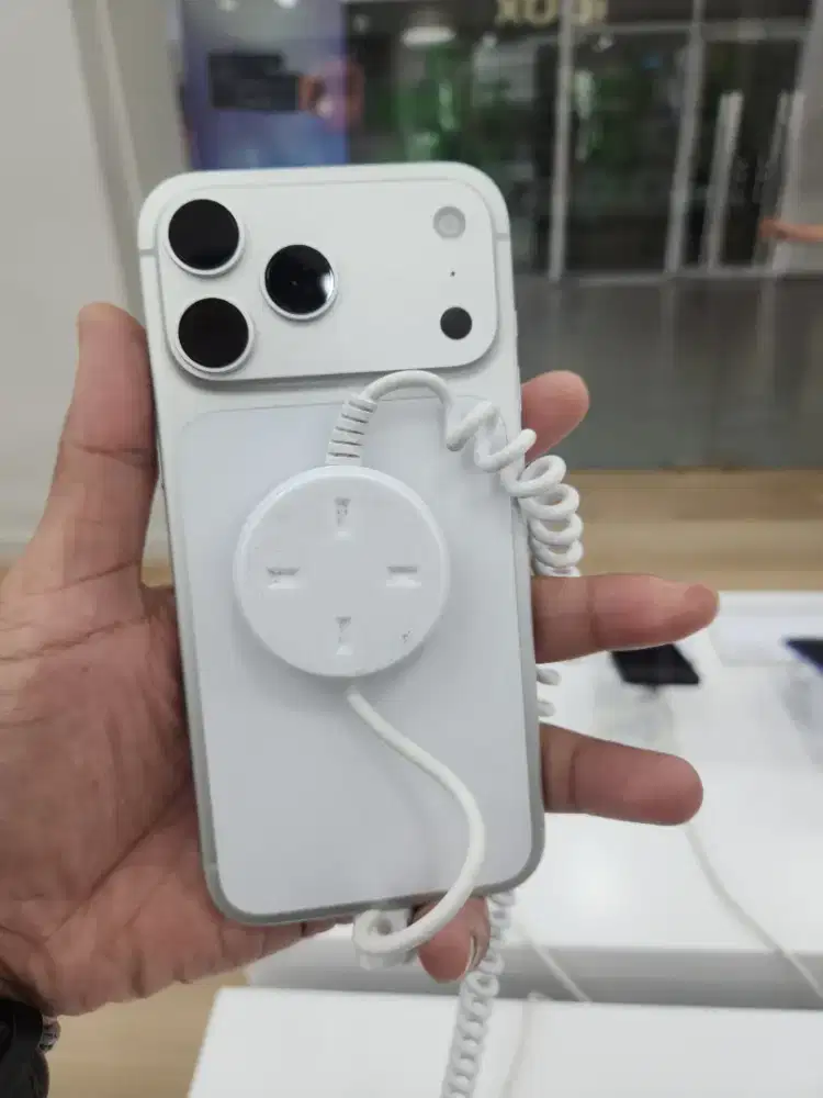 Iphone 17 promax 256gb silver