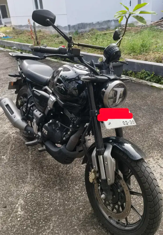Jual TVS RONIN SS Hitam